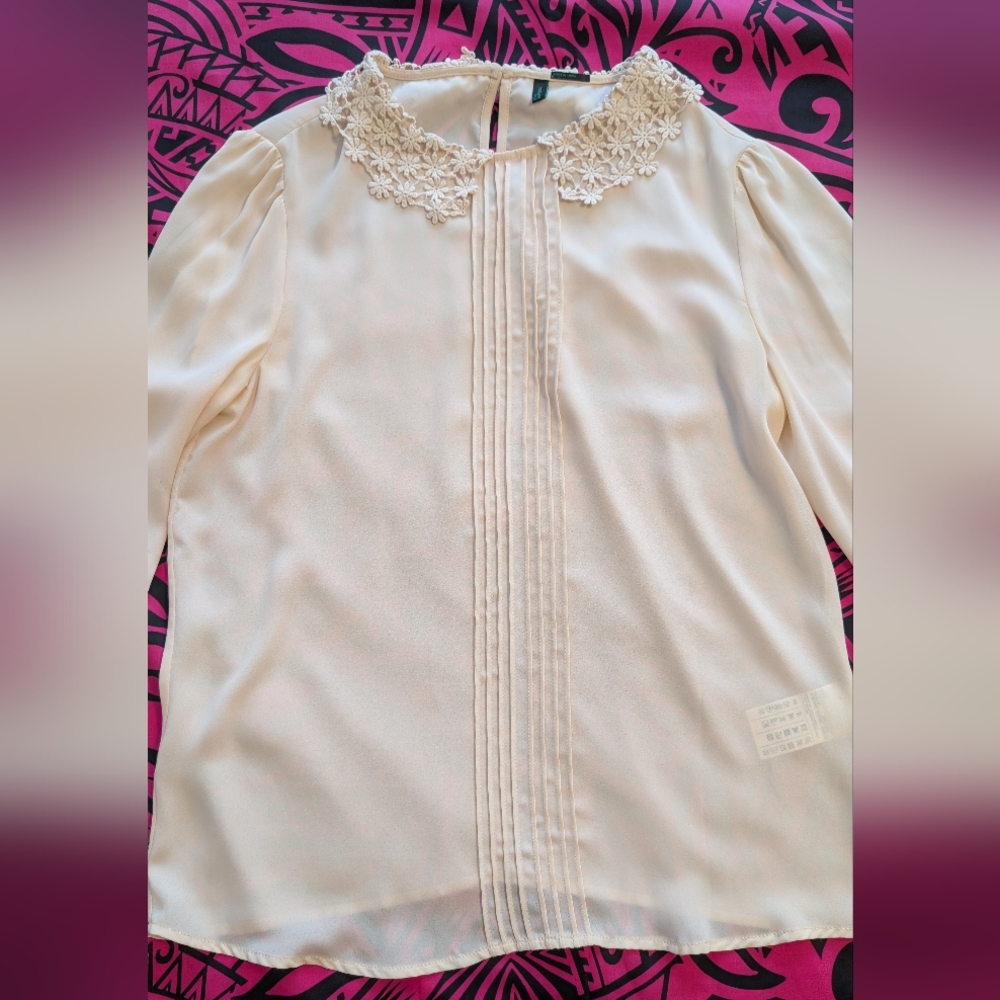 Stile of Benetton Cream Blouse with Lace Collar and Cuffs